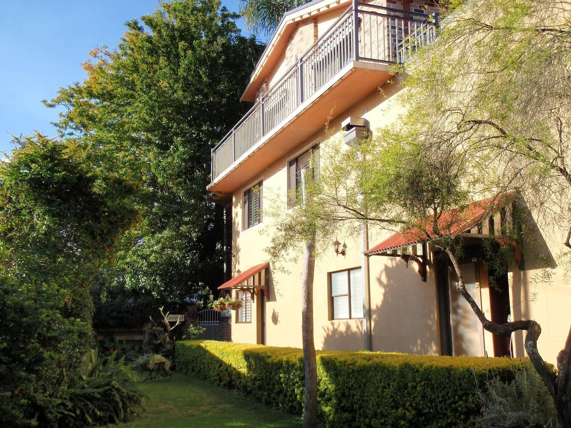 Rooftops Bed And Breakfast Ulmarra ภายนอก รูปภาพ